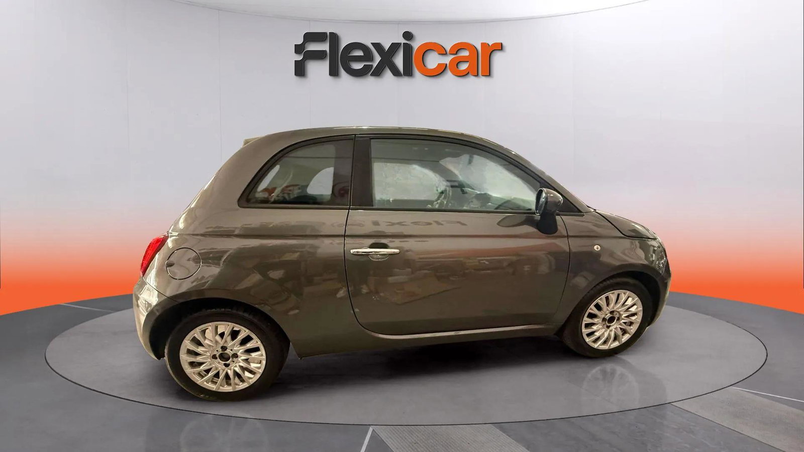 https://cdn-flexicar.caraffinity.it/public_appraisal_images_pro/images/stock/256864/2OB9CDuasD__1_5_Exterior_WhatsApp Image 2026-05-26 at 18.29.55 (5).jpg?format=jpeg